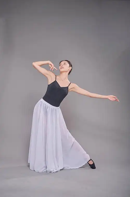 体操舞蹈跳舞人物摄影图片