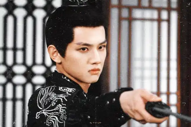 叶盛佳 执笔是我的救赎