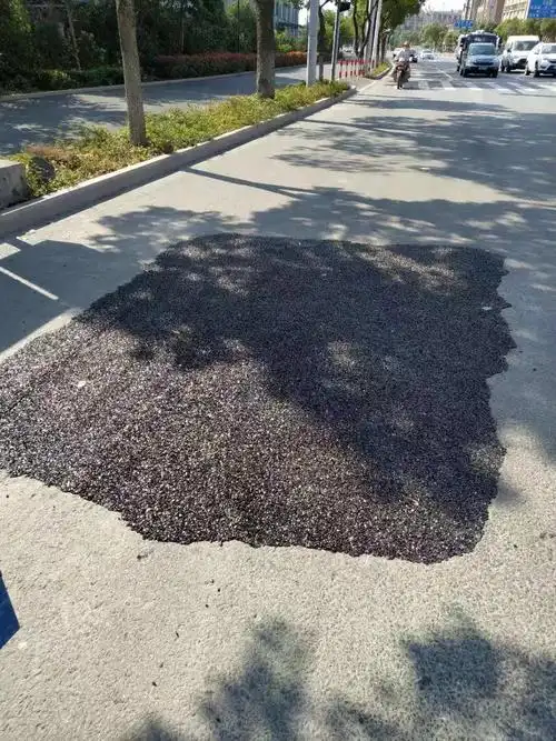 以简驭繁冷补沥青让路面坑槽修补进入减负时代