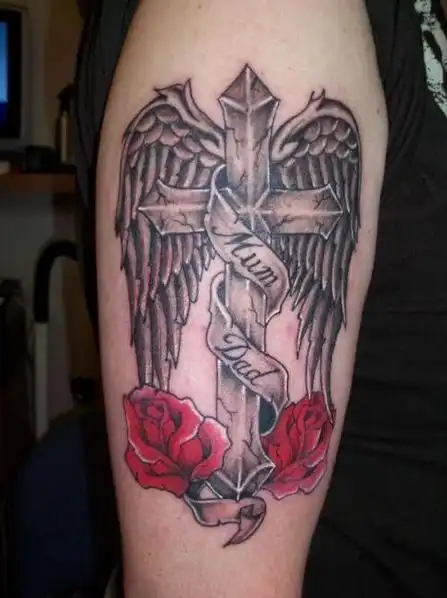 帅哥手臂天使翅膀十字架纹身图案分享