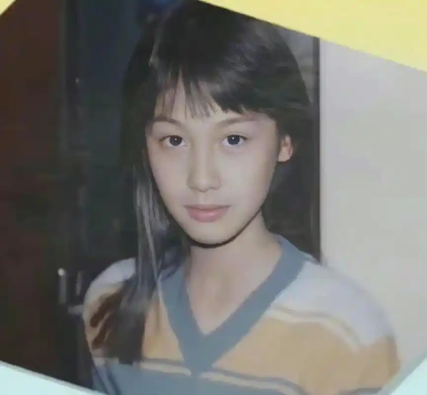 朱茵11岁早期旧照曝光 五官优越长发柔顺从小美到大-上游新闻 汇聚