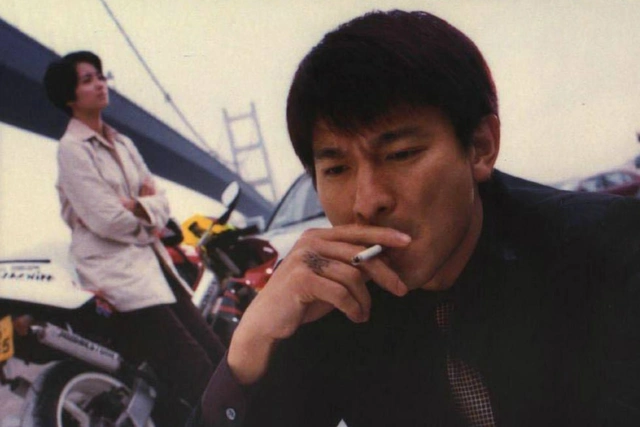 刘德华电影里抽烟的瞬间算是非常多的.