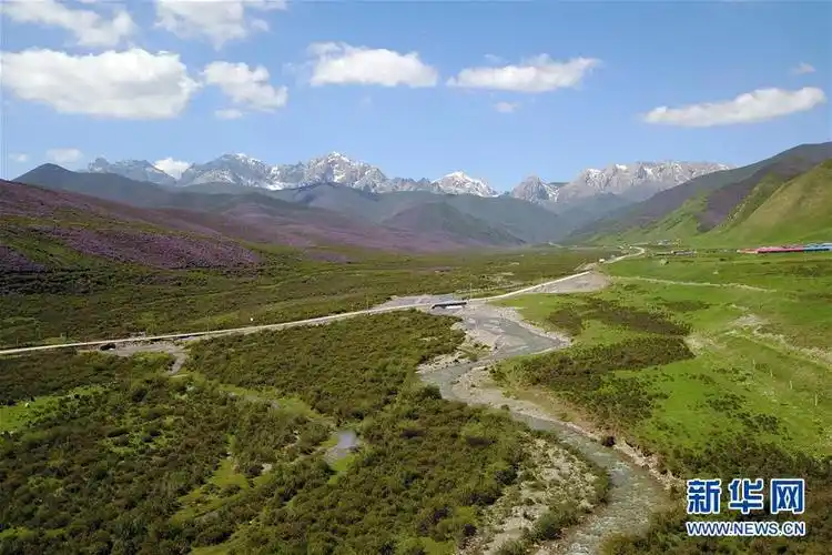 西北生态屏障祁连山:"史上最严"问责风暴带来"绿色革命"
