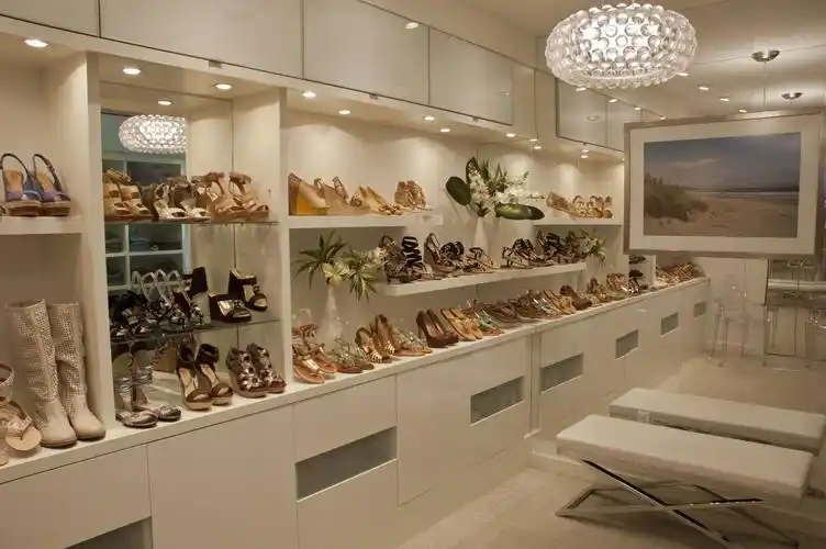 精品女鞋店面装修效果图