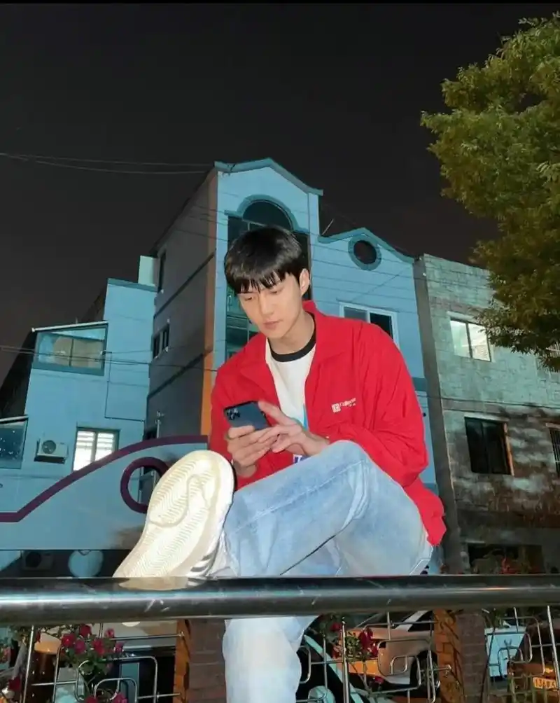 吴世勋壁纸.#吴世勋 #吴世勋新剧我们曾经爱过的一切 #ex - 抖音