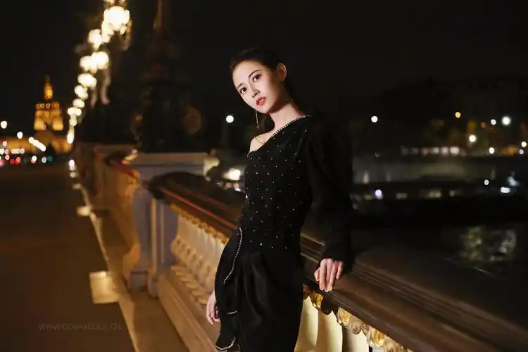 陈钰琪夜拍时装美女4k壁纸