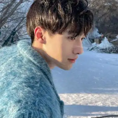 男生高冷帅气真人头像个性头像男生最新时尚图片大全