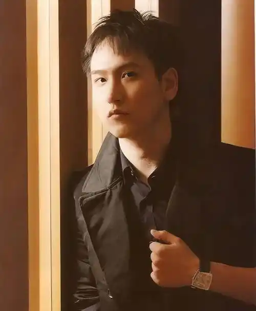 汤臣少主汤珈铖18岁做霸总身家百亿39未婚成父母心病