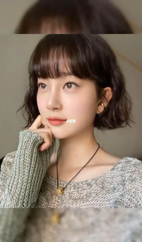 蛋卷头_烫发_短发_发型_法式烫发_成都攻略_染发_时尚_时尚_发型