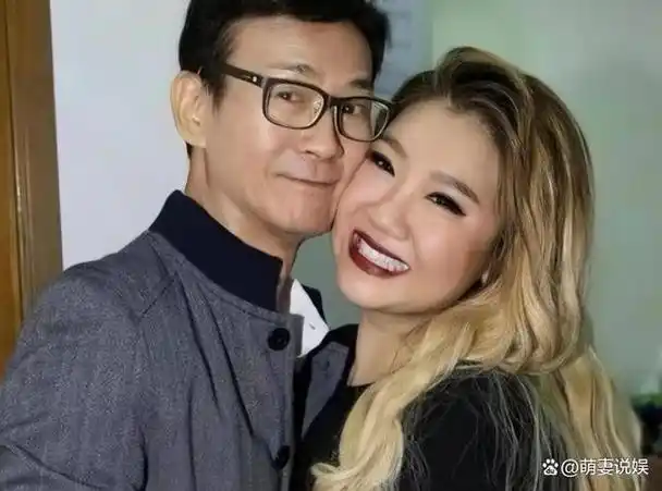 舆论升级郑少秋长女去世次女重度抑郁为何差别如此之大