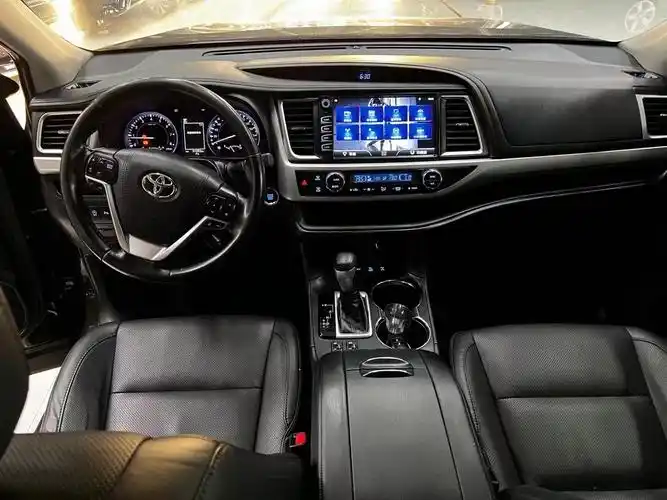 19年5月丰田汉兰达四驱七座豪华