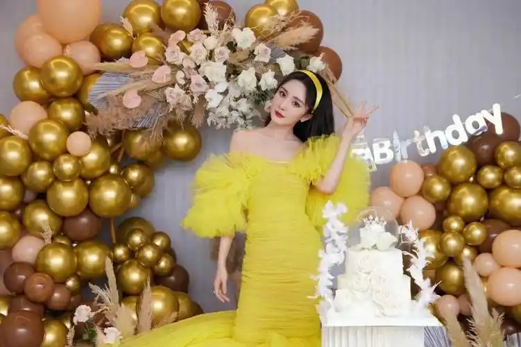 杨幂生日布置快get属于你的生日派对