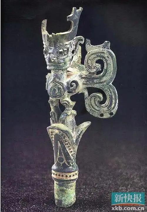 人首鸟身像,通高12厘米,二号祭祀坑出土. 三星堆博物馆供图