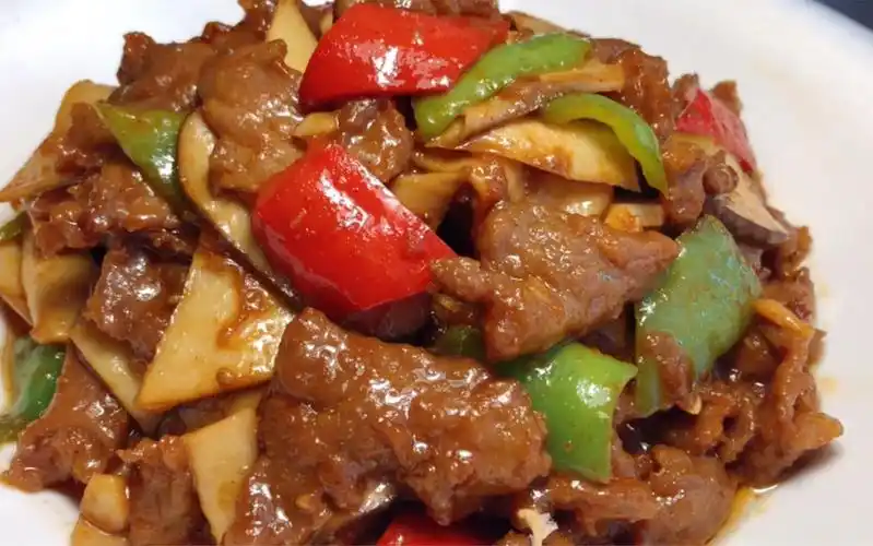 厨师长教你杏鲍菇炒牛肉的家常做法,步骤详细,鲜香滑嫩下酒又下饭