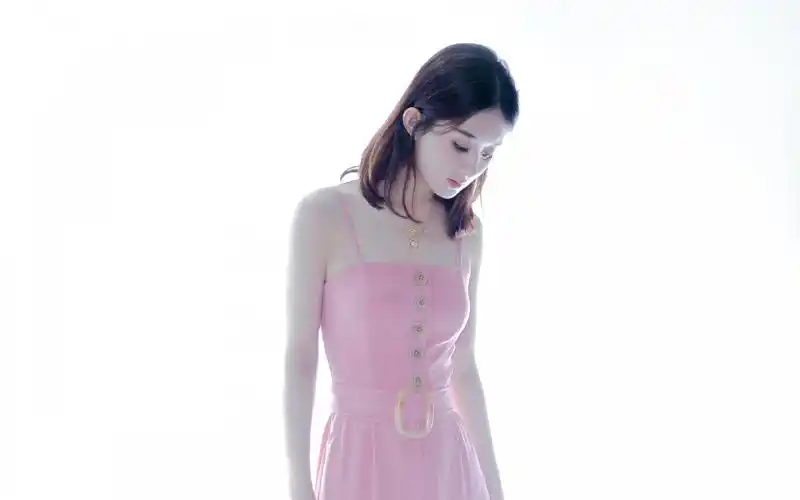 赵丽颖粉色吊带裙图片-美女壁纸-高清美女图片-第2图-娟娟壁纸