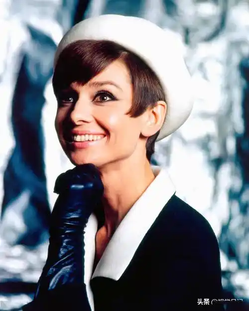 1966年在拍摄《偷天换日》期间_hepburn_audrey_during