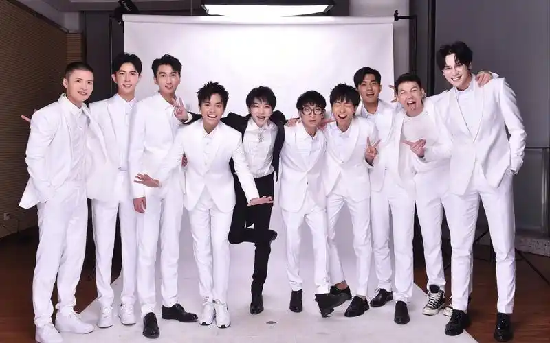 华晨宇王牌对王牌2013快乐男声六年后重聚追梦赤子心