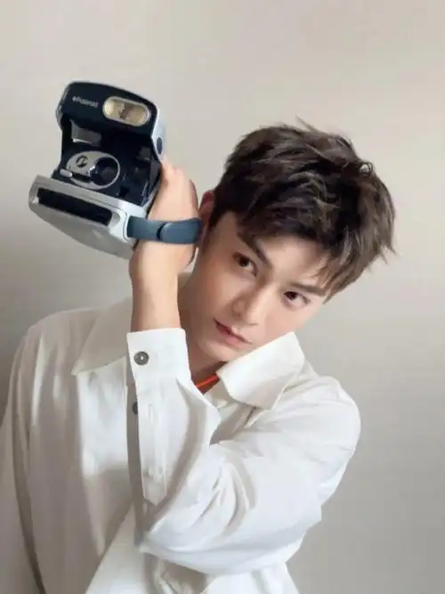 丁禹兮微博粉丝数破1000万##丁禹兮微博粉丝突破1000万