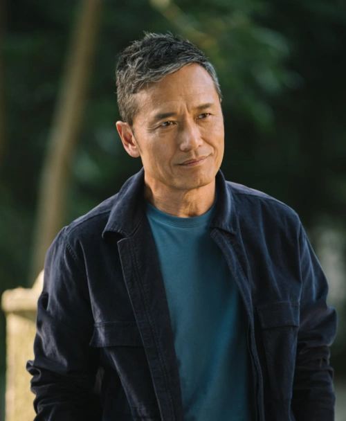 63岁苗侨伟近况曝光身材发福仍帅气有型男神气质不减