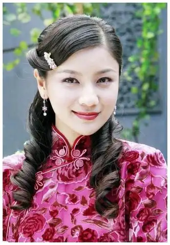 胡可的演技还是可圈可点,面对激烈的竞争,一直没有什么拿得出手的作品