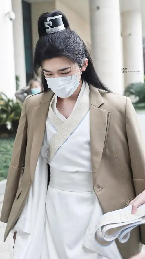 宋亚轩白衣古风造型