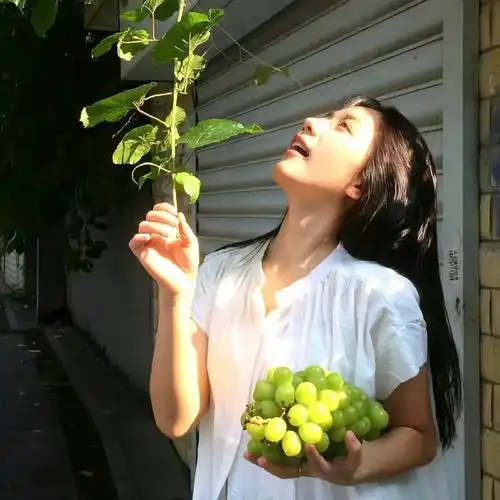 搞怪女头可爱女生头像 春夏活力 微信qq头像】#搞怪头像##女生头像