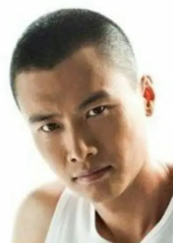 圆寸,是一种男生发型,区别于平头.