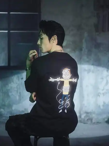 peacebird men携手"首席风格大使"吴建豪大玩脑洞!