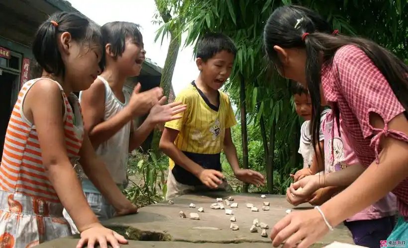 明天就要六一了,我们这些70年代末80年代初的人是否依旧记得这些儿时
