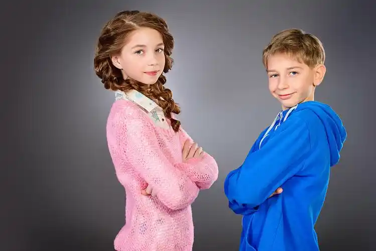 两个孩子,高兴,青少年,姿势,动作,工作室_高清图片_全景视觉