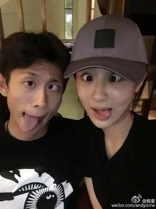 杨紫连续8年为张一山庆生,称呼亲切惹人羡,互动有爱感情深