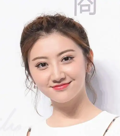 明星割双眼皮对比照片