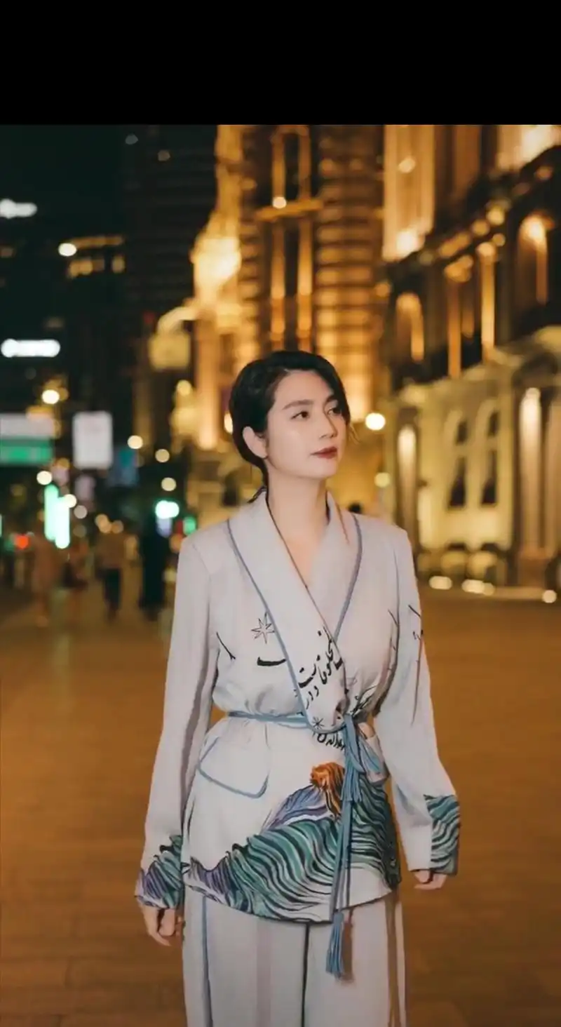 在看到洪欣的近照,相信很多人都会感叹只要洪欣稍微一打扮就足以惊艳