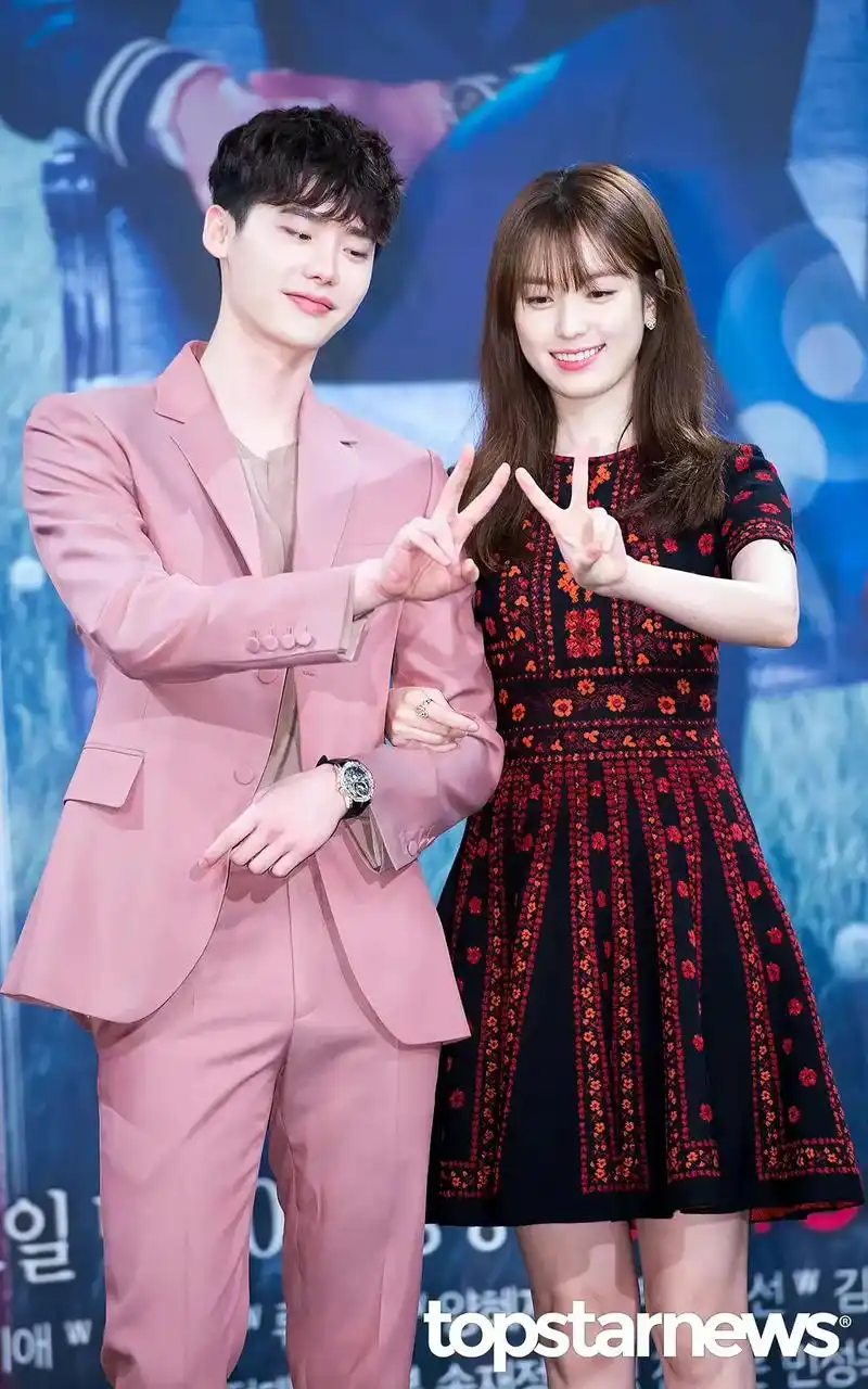 07#w两个世界 #韩剧 #李钟硕 - 抖音