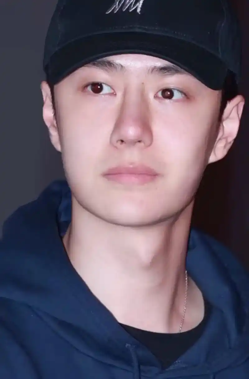 王一博#王一博素颜#我的神仙爱豆  小博加油 不要在意别人 - 抖音