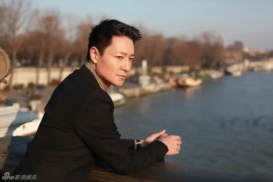 黄晓明吴奇隆李宗翰巴黎时装周玩转秀场(图)