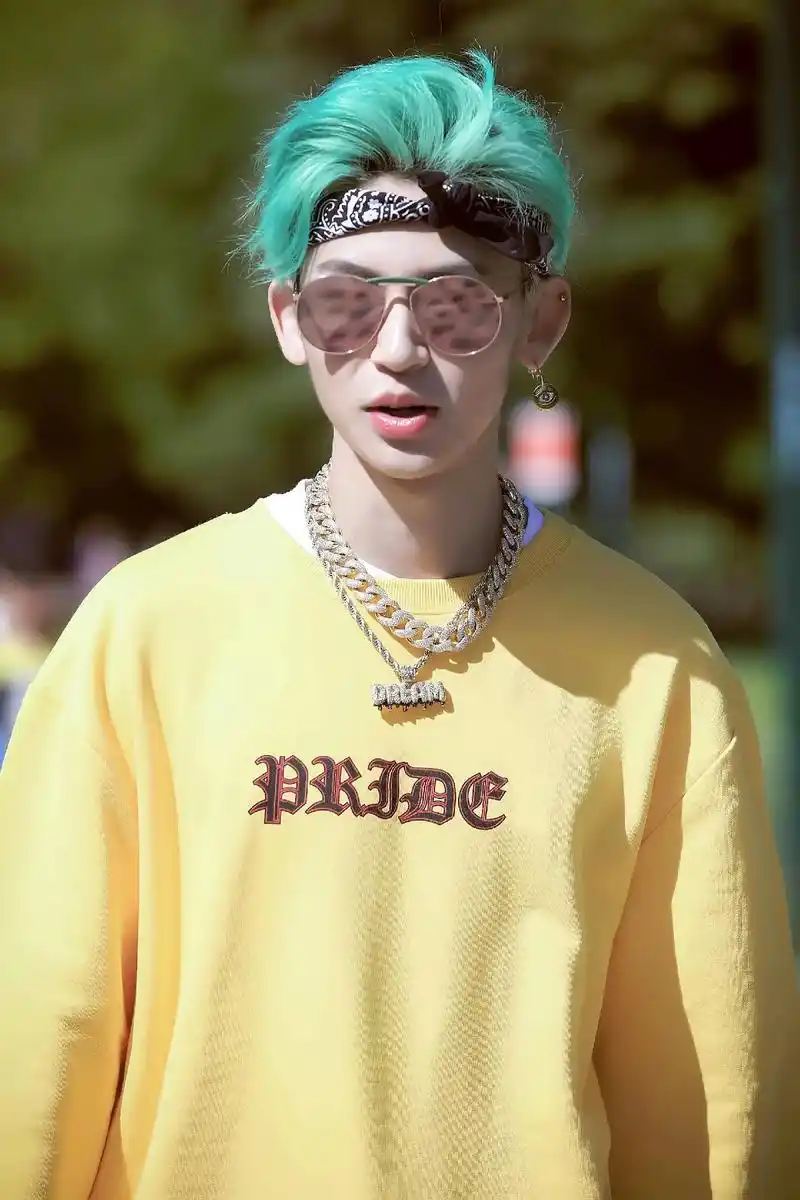 小鬼 #王琳凯 在不见面的日子里,很荣幸能和你生活在同一座 - 抖音