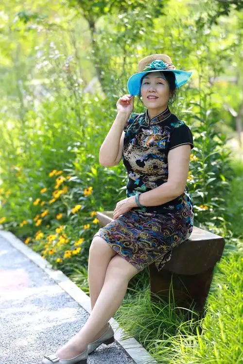 莲花池公园旗袍秀 - 美篇