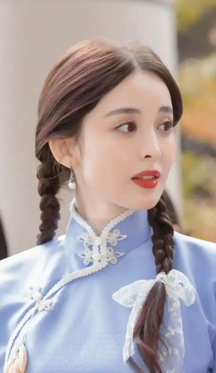 古力娜扎的民国风情写真