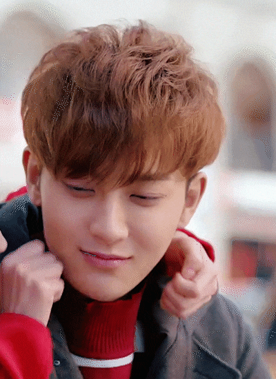 黄子韬化身卡卡特罗 登顶明星势力榜 网友:吴亦凡再不跑就被追上