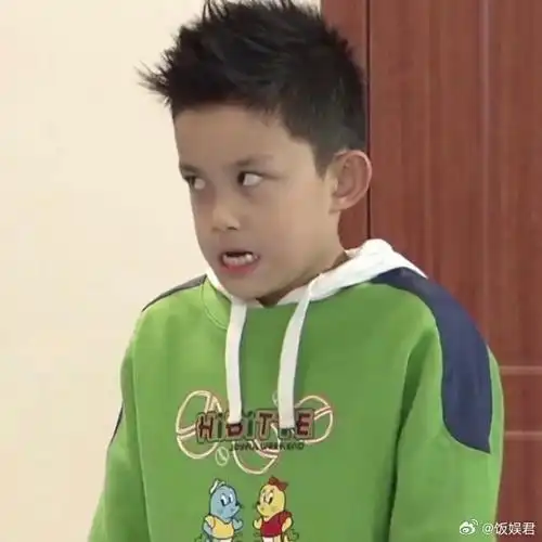 还有合作过的男演员的表情包,大型吃醋现场哈哈哈#赵露思评论区大型