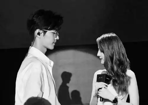 热销夫妇迪丽热巴x肖战