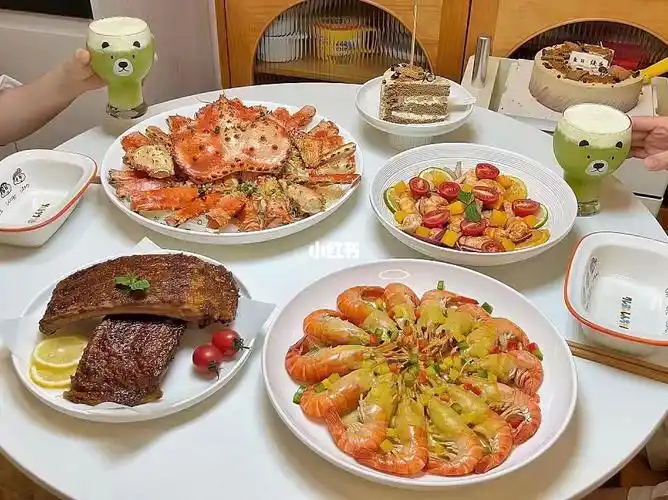 今天是他的生日准备了一桌丰盛大餐