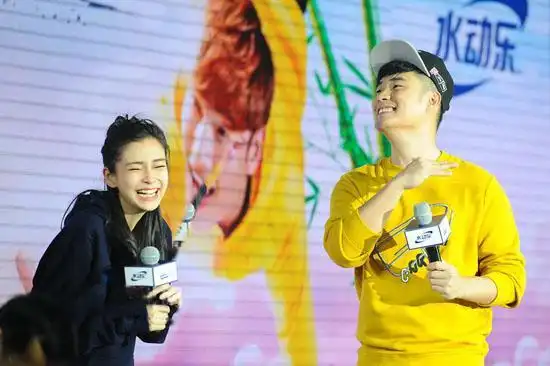 陈赫angelababy同框互动 《跑男》第五季嘉宾曝光