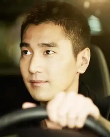 留寸头最帅气的男明星,吴亦凡第十,陈小春第三!