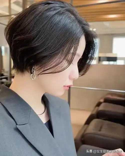 最近悄悄爆火的短卷发|短发|发型_网易订阅