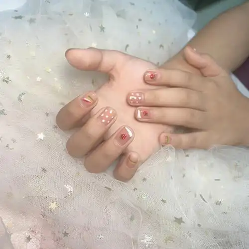 可可爱爱的儿童美甲