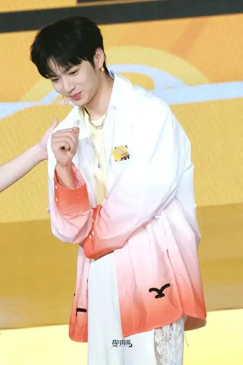 青年演员刘耀文