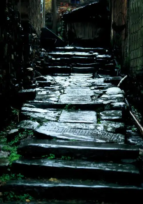 唯美伤感怀旧青石板图片 青石板的马路边 勾起我对你不断的思念