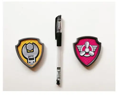 小狗汪汪队玩具 旺旺队狗牌 全套8款狗狗巡逻队盾牌可佩戴胸牌